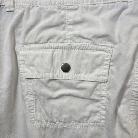 ⭐️Van Heusen White Capris Size 6 - Picture 4 of 6